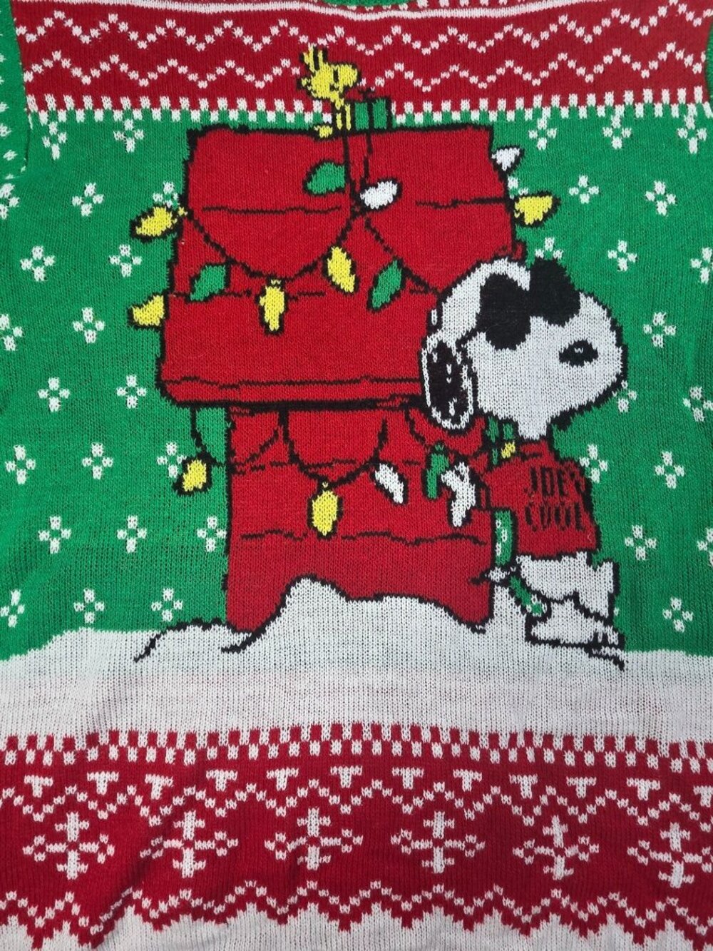 Peanuts Snoopy Joe Cool Christmas Sweater, Men's Medium